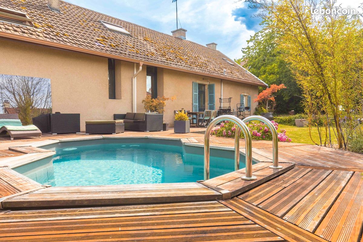 Maison 7 pièces 200 m² · à Corcelles-les-Monts · 200 m² · 549 000 €