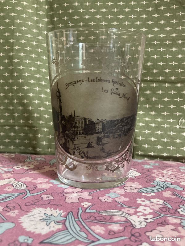 Verre ancien à eau image de Bordeaux Colonnes Rostrales Quais nord, très rare (image 1)