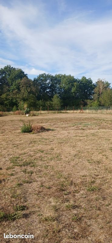 Terrain a batir · à Saint-Phal · 44 975 €