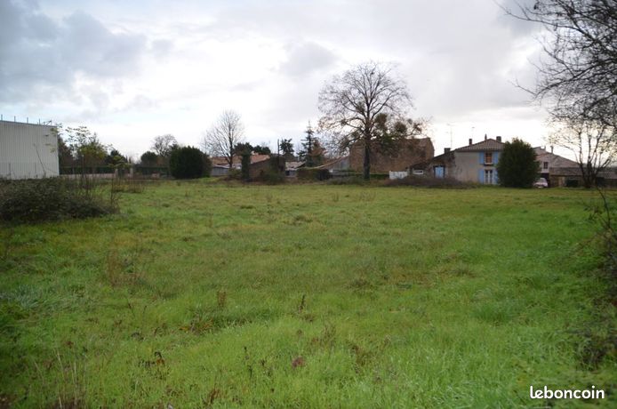 Terrain 604 m² Sainte-Hermine