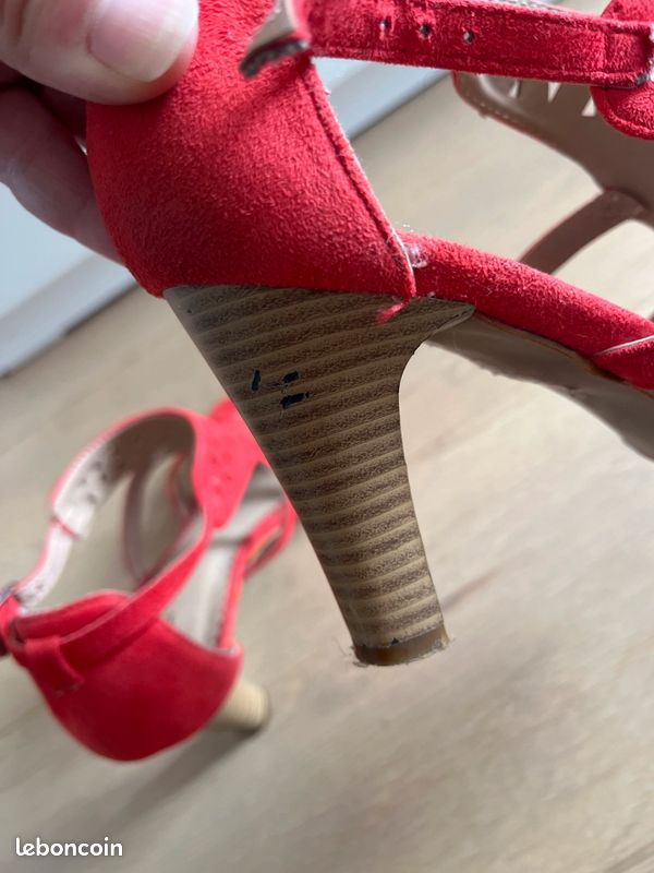 Paire de chaussures à talon rouge 37 (image 5)