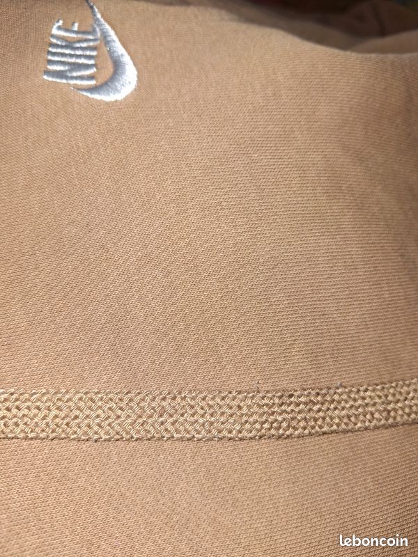 Plusieurs pull Nike simple taille xl (image 1)