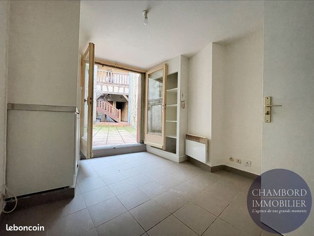 Studio 1 pièce 12 m²