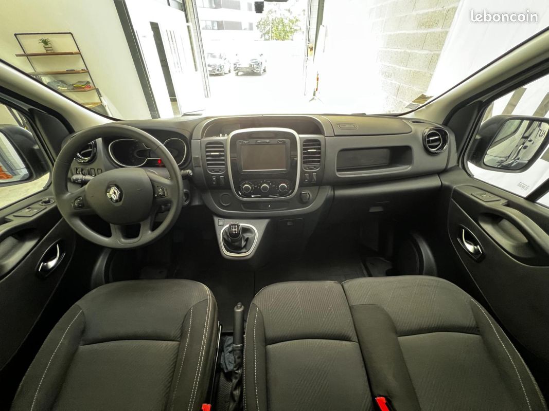 RENAULT Trafic Van Aménagé 2.0 Blue DCi Turbo 120ch (image 11)