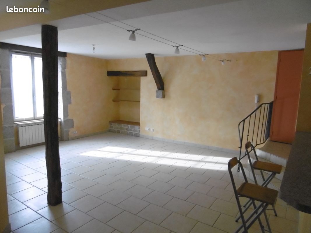 Appartement 3 pièces 88 m² · à Poligny · 88 m² · 600 €/mois