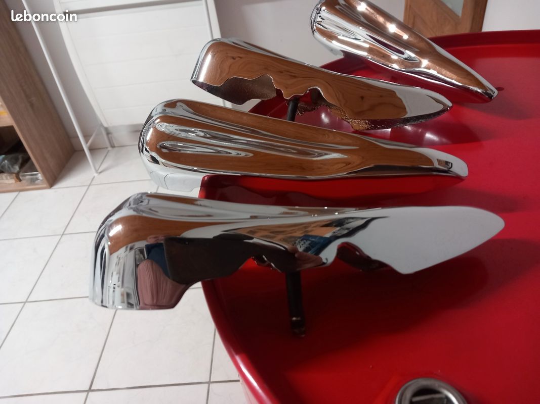 Pièces 203/403 Peugeot volant /cimier d'ailes (image 2)