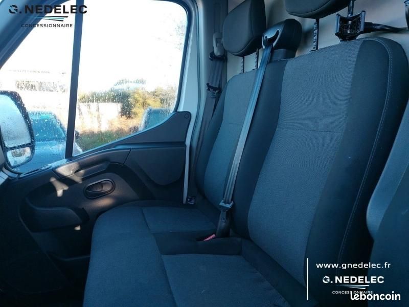 Renault Master Fg F3300 L2H2 2.3 Blue dCi 135ch Confort Euro6 (image 10)