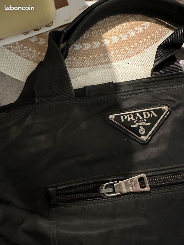 Sac tote Prada en nylon vintage authentique (image 2)