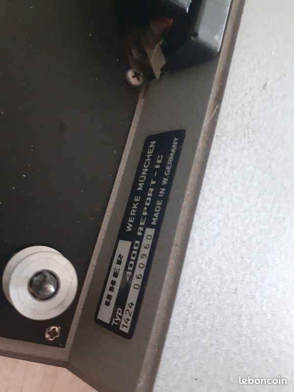 Magnétophone Uher 4000 + Chargeur - Pour Pièces Détachées (ne Fonctionne Pas)