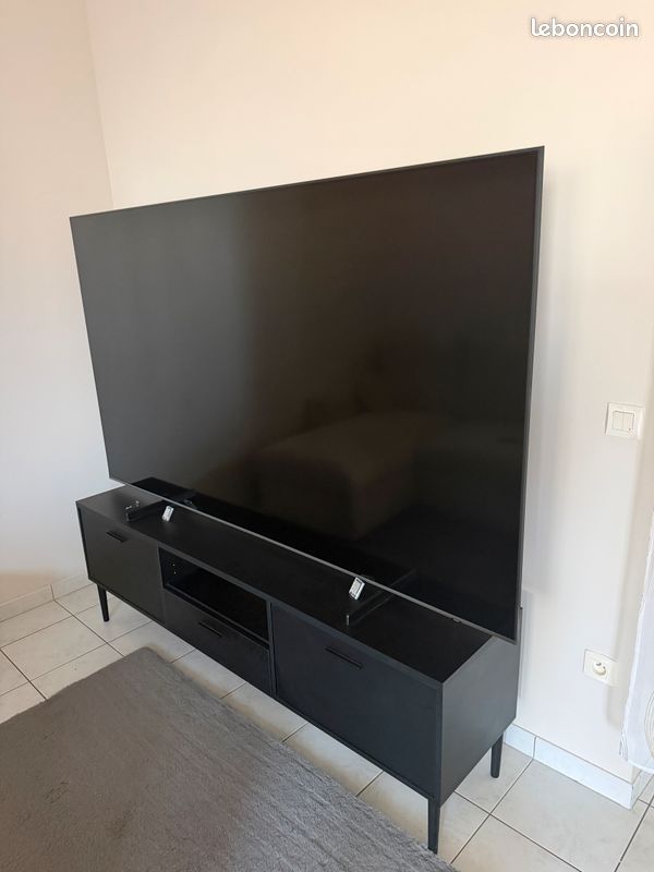 Television (image 4)
