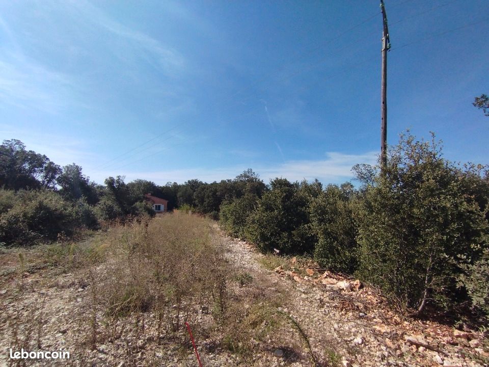 Terrain 1071 m² · à Orgnac-l'Aven · 71 000 €