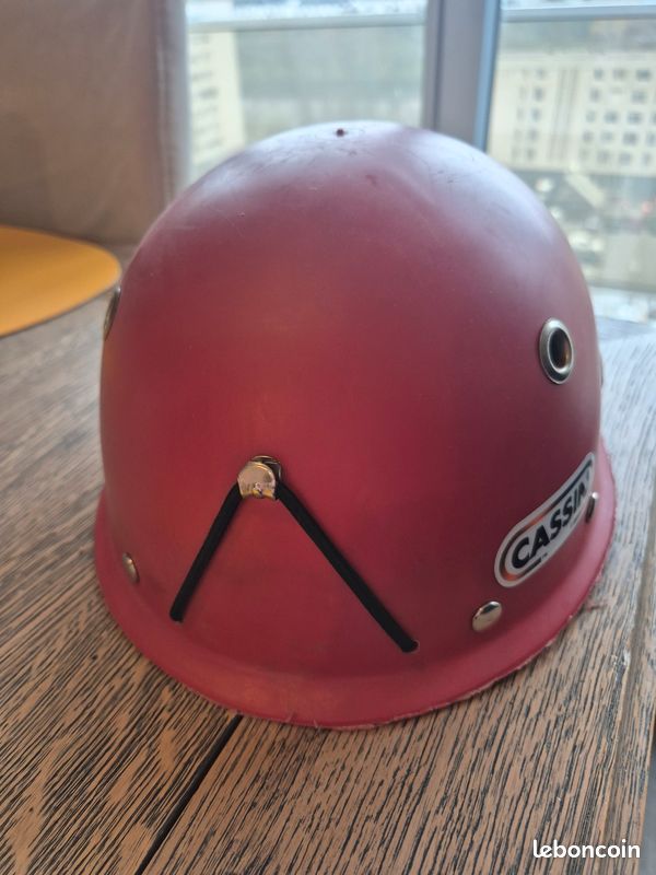 Vends CASQUE D'ESCALADE VINTAGE - Sport & Plein air