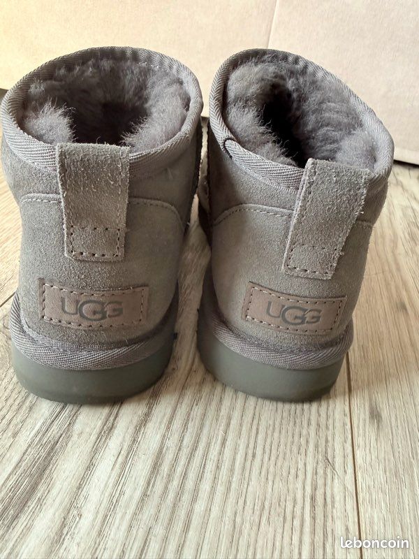 UGG Ultra Mini grises – Taille 39 – Excellent état (image 3)