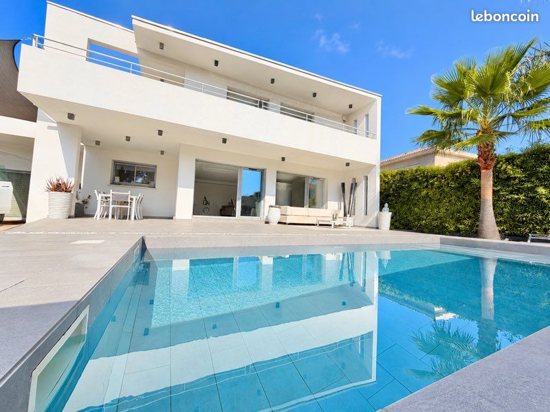 Maison 7 pièces 187 m² · à Pérols · 187 m² · 950 000 €