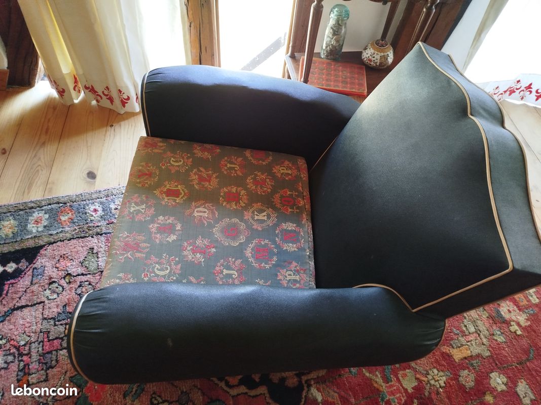 Fauteuil Moustache (image 1)
