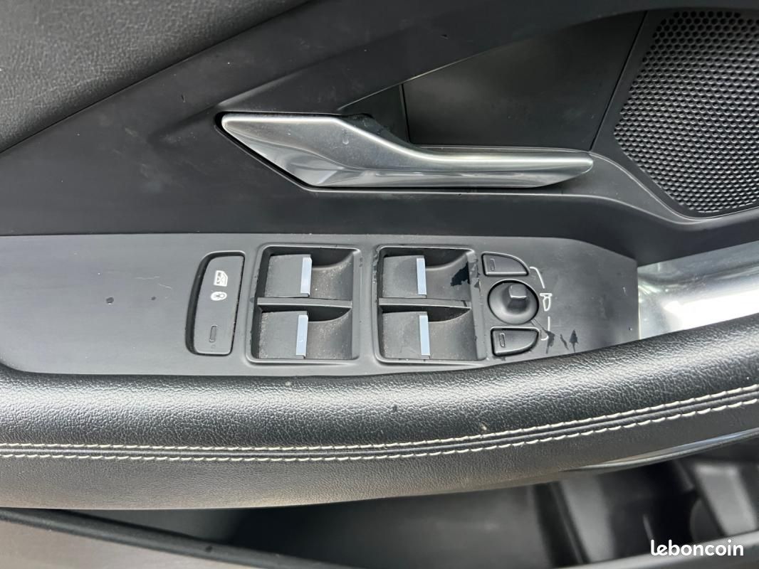 Jaguar E-PACE (2) 1.5 P-300E PHEV AWD R-DYNAMIC SE BVA (image 26)