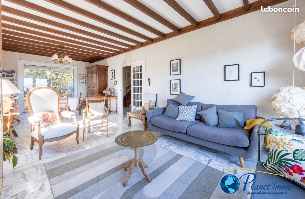 Maison 6 pièces 126 m² · à L'Étrat · 126 m² · 350 000 €