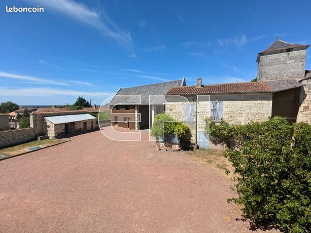 Propriété 435 m² Curcay Sur Dive