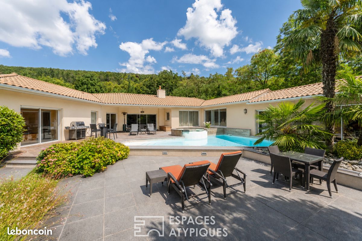 Maison 8 pièces 330 m² · à Limonest · 330 m² · 1 290 000 €