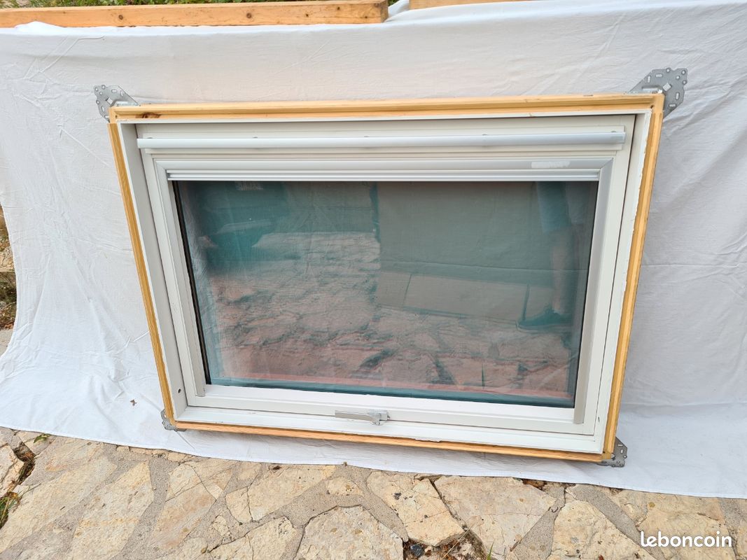 Fenêtre de toit Velux 134x98 (image 1)