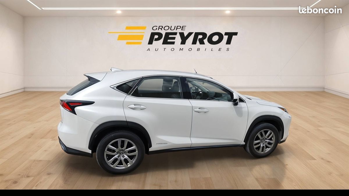 LEXUS NX 300h 4WD Pack (image 8)