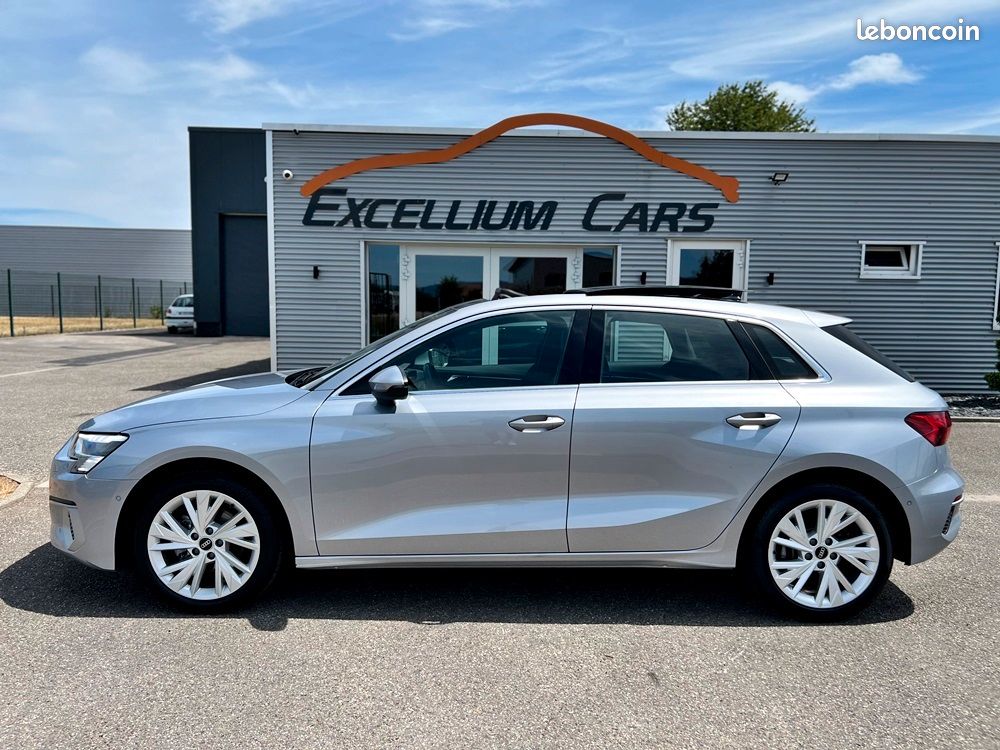 AUDI A3 SPORTBACK 35 TFSI 150 DESIGN LUXE S-TRONIC 2023 1ère MAIN ORIGINE FRANCE SUIVI EXCLUSIF AUDI * TOIT OUVRANT PANORAMIQUE * AFFICHAGE TETE HAUTE * FEUX MATRIX LED * SELLERIE CUIR * CARPLAY (image 3)