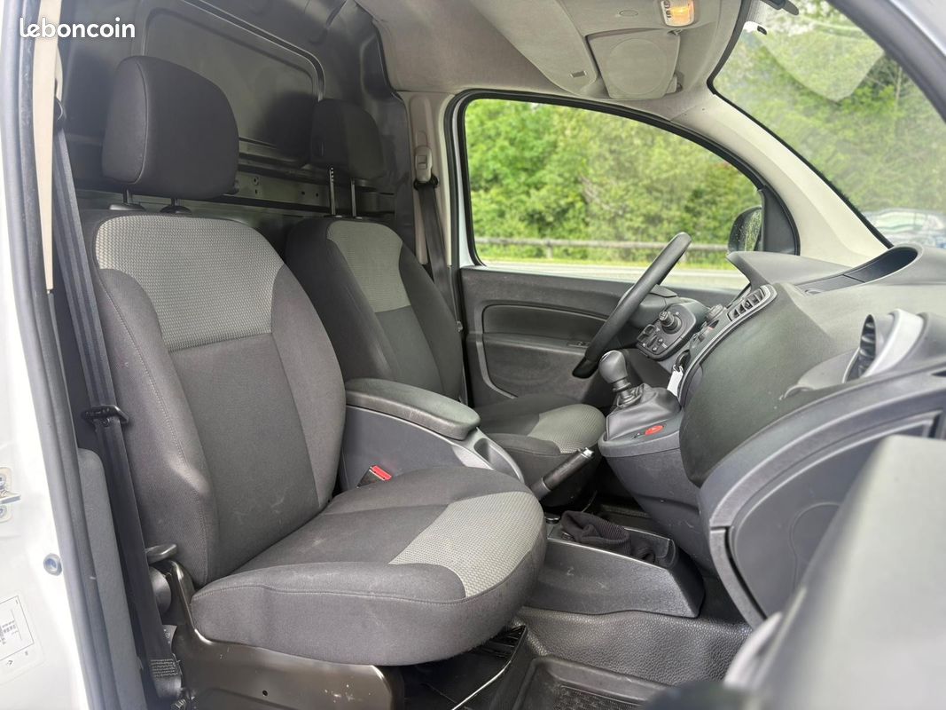 RENAULT KANGOO Blue dCi 80 Trend (image 11)