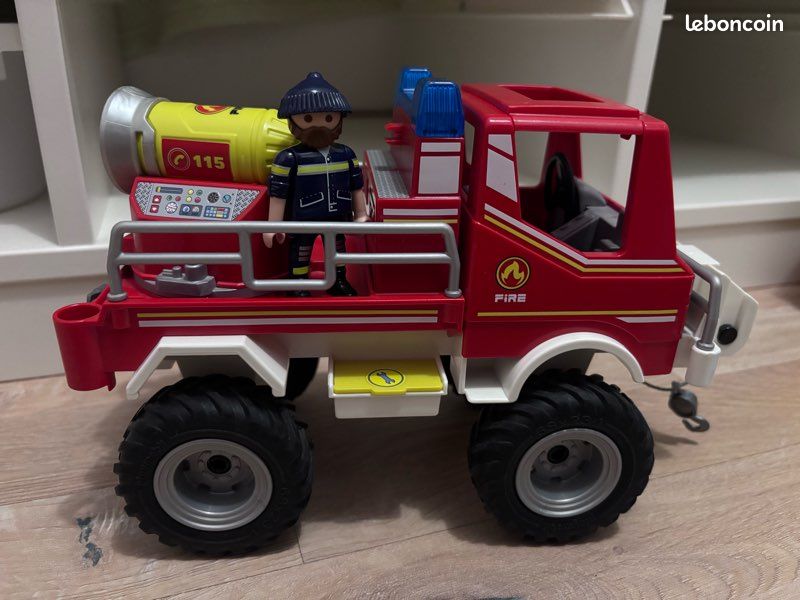 4x4 pompier Playmobil (image 1)