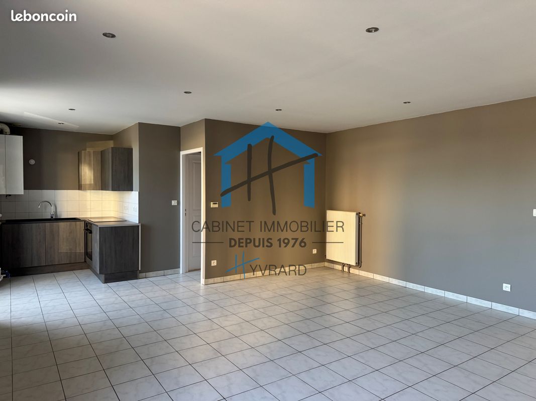Appartement 3 pièces 78 m² · à Saint-Paul-en-Jarez · 78 m² · 720 €/mois