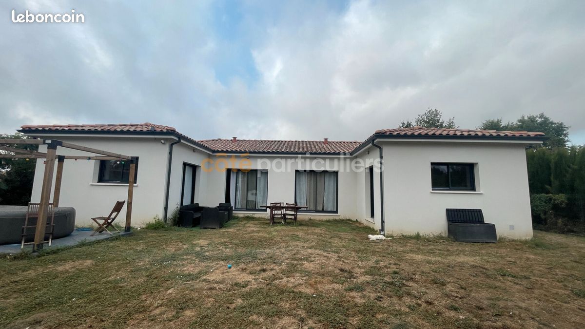 Maison 6 pièces 127 m² · à Beaumont-de-Lomagne · 127 m² · 1 250 €