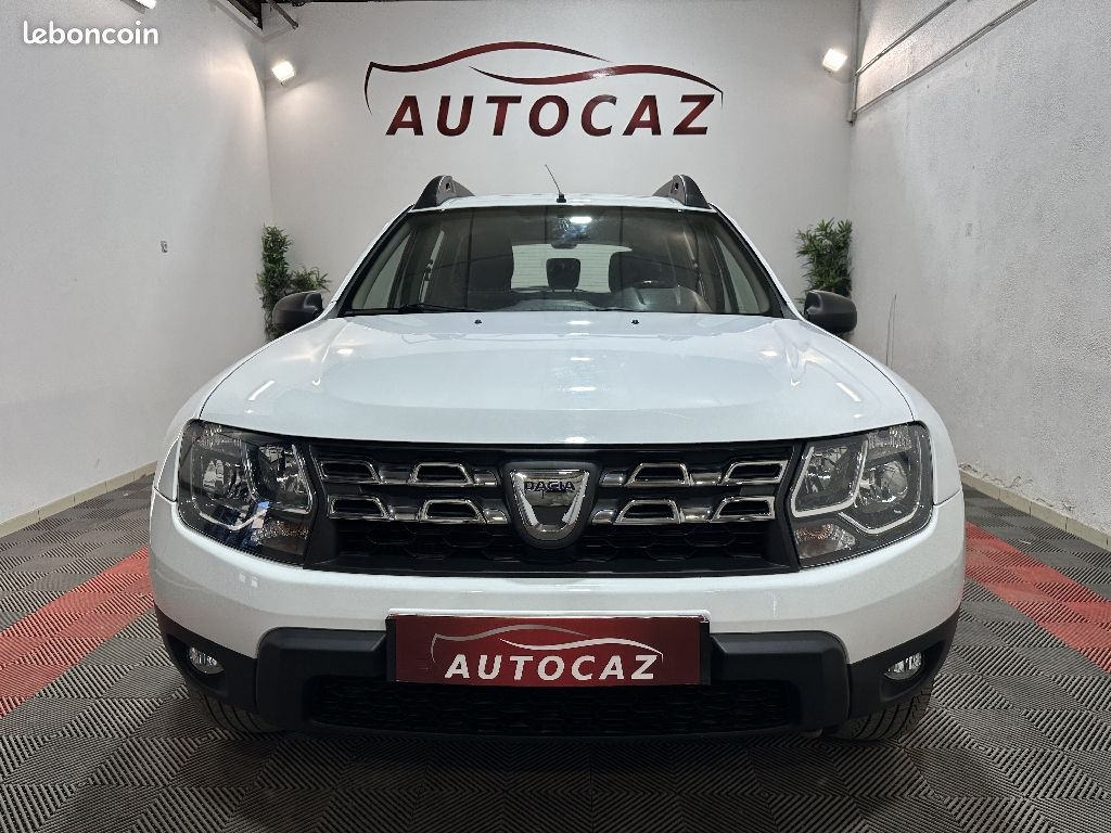 Dacia Duster 1.5 dCi 110 4x4 Lauréate +ATTELAGE (image 3)