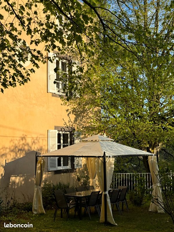 Maison 13 pièces 310 m² · à Le Crest · 310 m² · 520 000 €