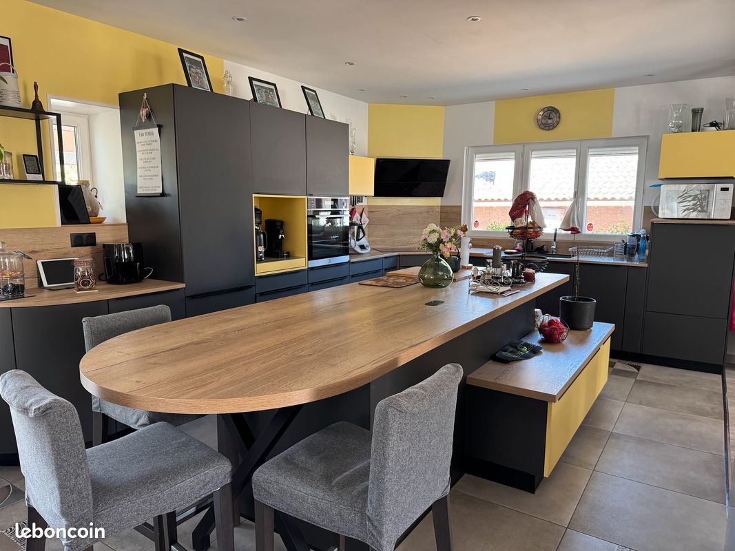 Maison 8 pièces 164 m² · à Saint-Maurice-l'Exil · 164 m² · 390 000 €