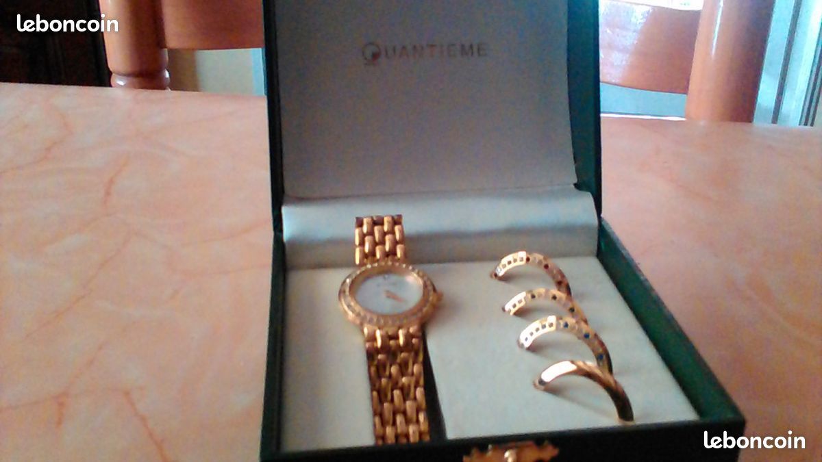 Montre quantième avec ecrin (image 1)