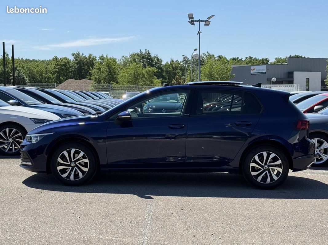 VOLKSWAGEN GOLF 8 VIII 2.0 TDI 116ch DSG 7 Active Pano Matrix Navi CarPlay Acc Siege Chauffant (image 2)