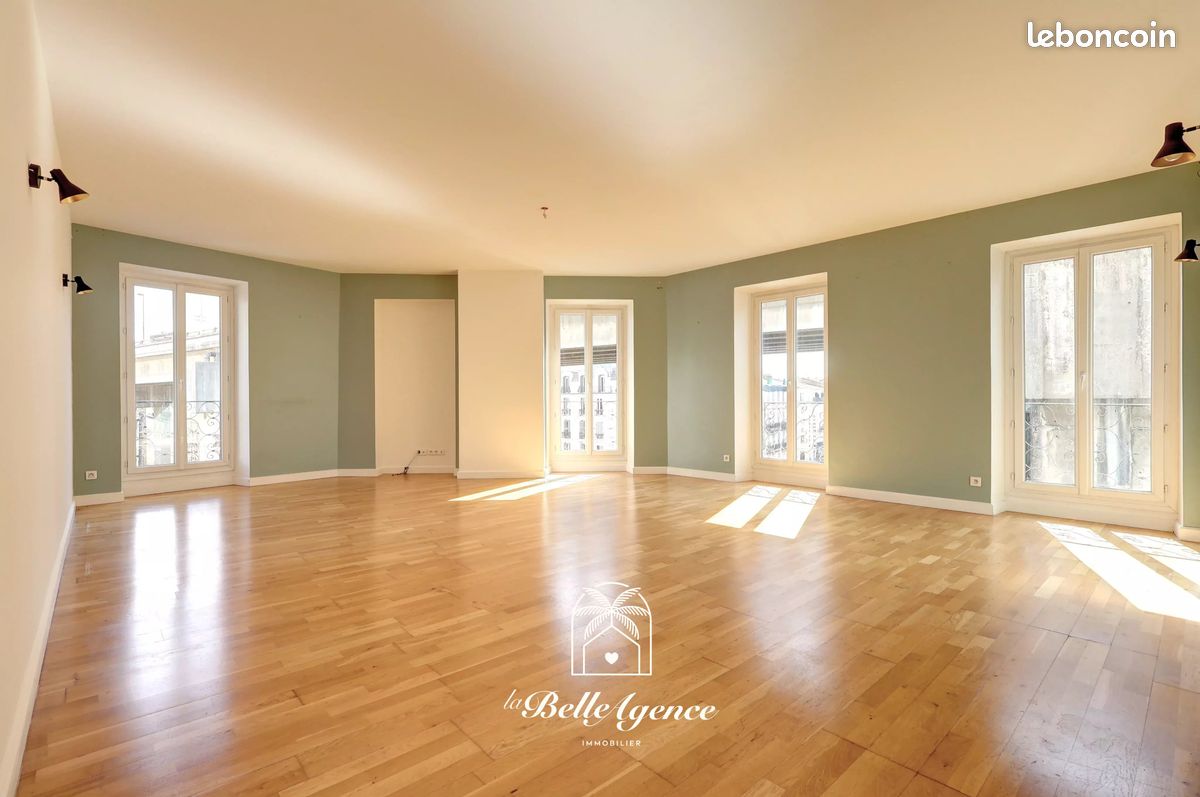 Appartement 3 pièces 107 m² · à Nice · 107 m² · 360 000 €