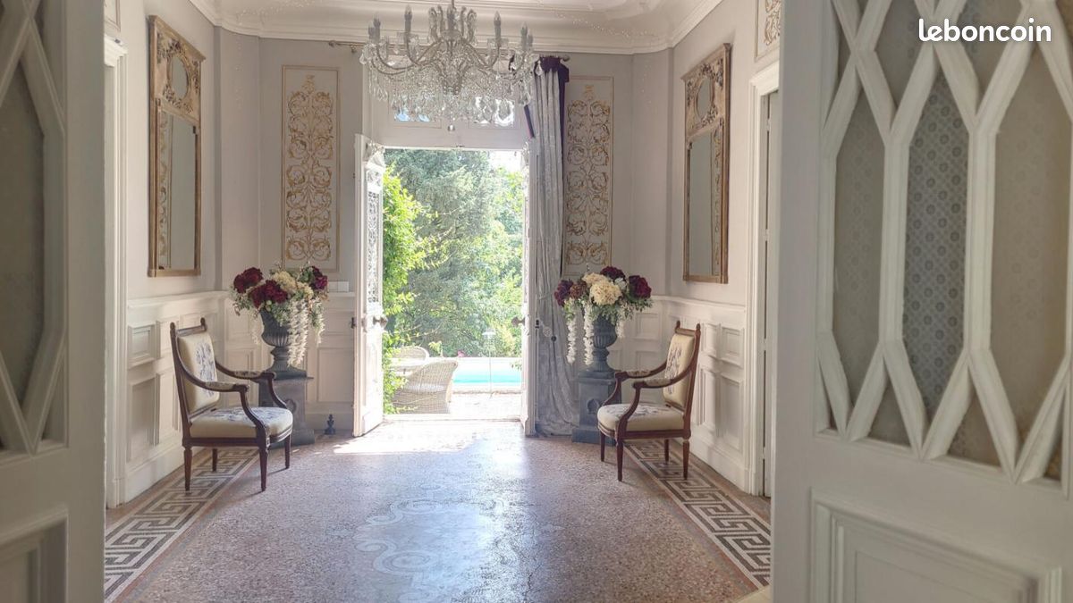 Maison 12 pièces 400 m² · à Revel · 400 m² · 1 200 000 €