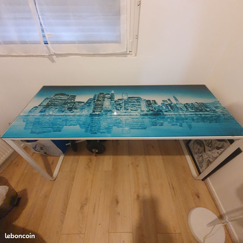 A vendre bureau + 2 fauteuils (image 1)