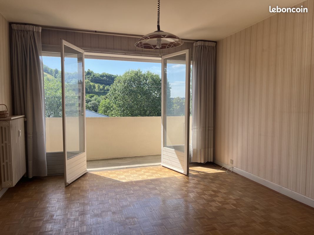 Appartement 4 pièces 75 m² · à Aurillac · 75 m² · 82 000 €
