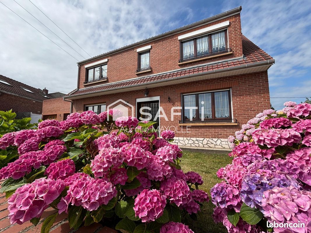 Maison 6 pièces 106 m² · à Oblinghem · 106 m² · 227 000 €