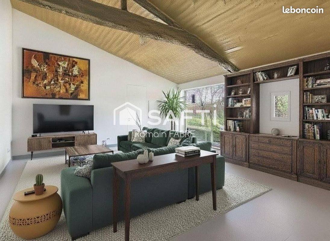 Maison 9 pièces 162 m² · à Laruscade · 162 m² · 219 900 €