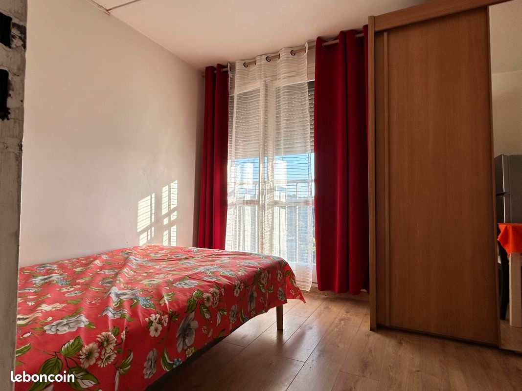Appartement 1 pièce 25 m² · à Ris-Orangis · 25 m² · 525 €