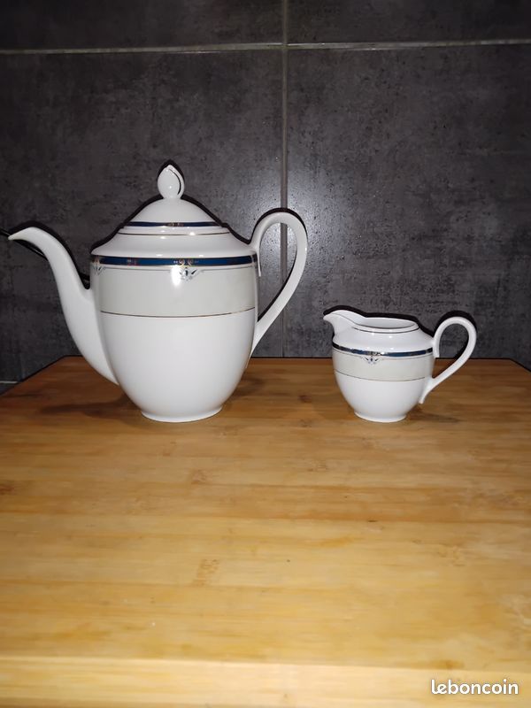 Service à thé / café en porcelaine HW Design - Théière & Pot à lait (image 1)