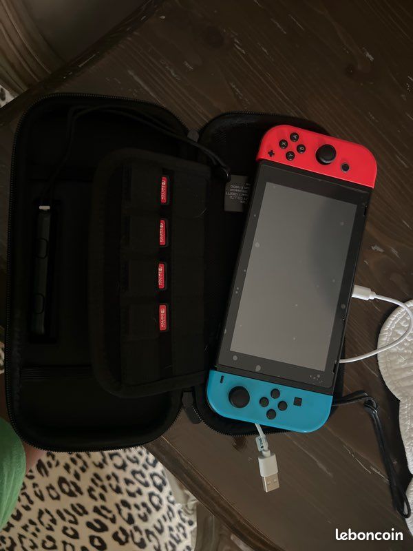 Switch (image 1)