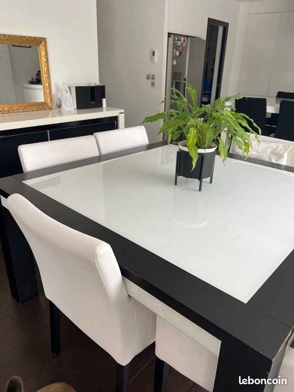 Table et buffet (image 2)