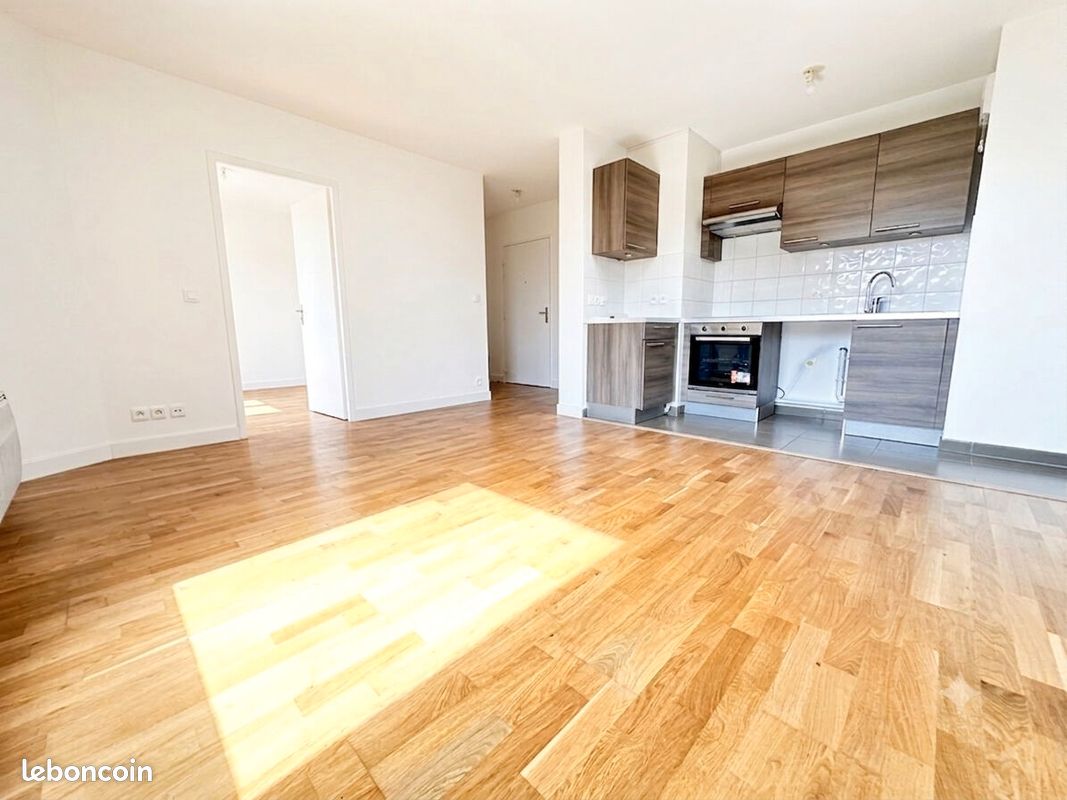 Appartement 2 pièces 43 m² · à Quincy-sous-Sénart · 43 m² · 850 €