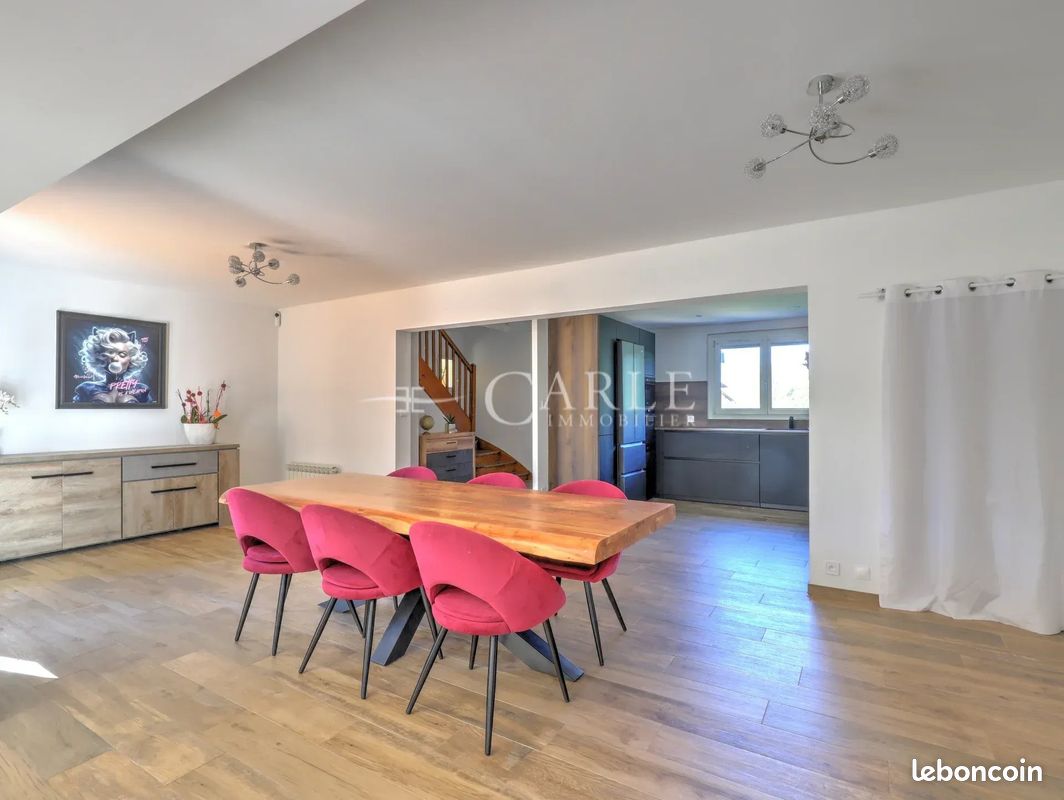 Maison 5 pièces 159 m² · à Genas · 159 m² · 610 000 €