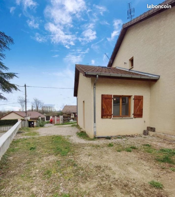 Maison 2 pièces 34 m² · à Hières-sur-Amby · 34 m² · 570 €