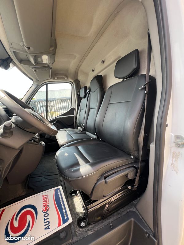 18 500 HT RENAULT MASTER Fourgon L3H2 2.3 Blue dCi 180ch avec Galerie, échelle et attelage (image 10)