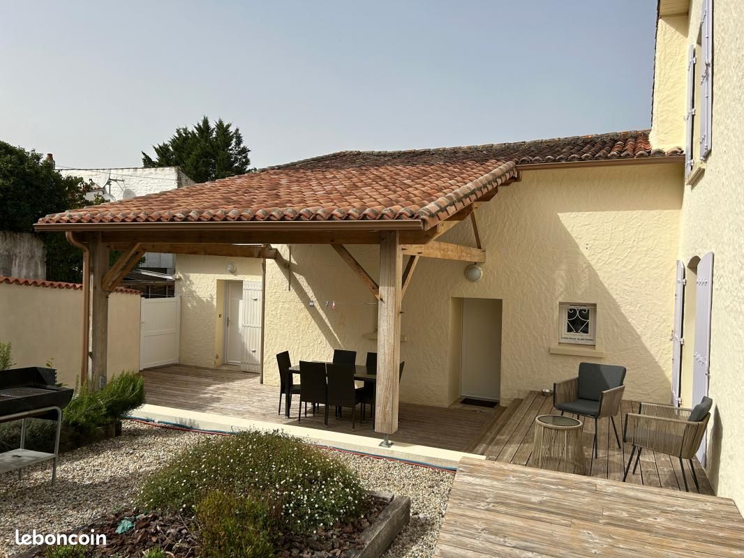 Maison 4 pièces 185 m² - Saint-Pierre-de-Juillers 17400 (image principale 3)